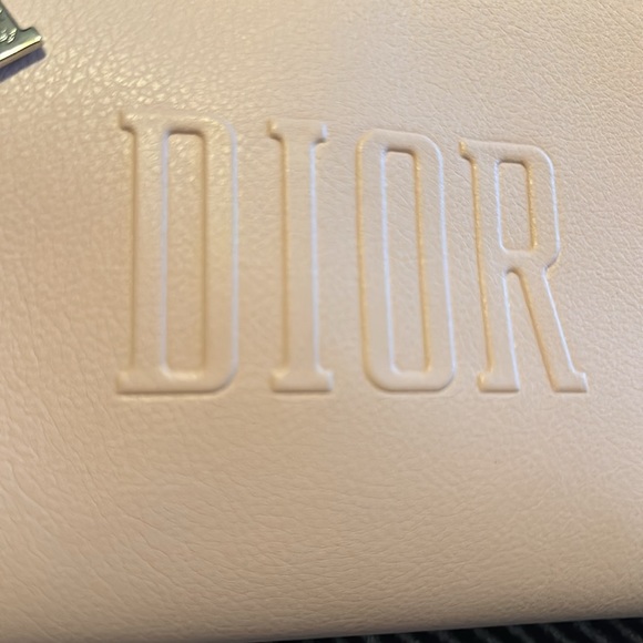 Baby Pink Dior makeup bag - Picture 7 of 7